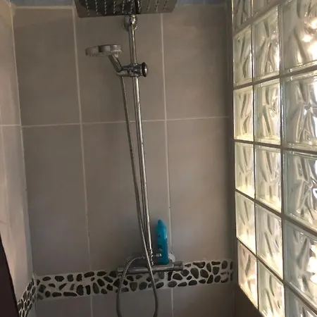 Maisonnette Plein Pied - 2km De La אגון קוטוויל